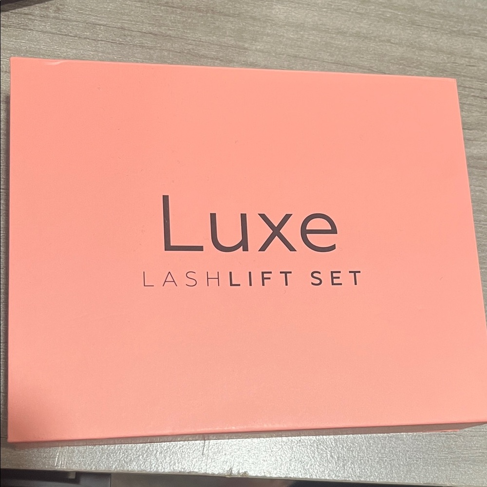 Luxe Lash Kit in Pink and Black
